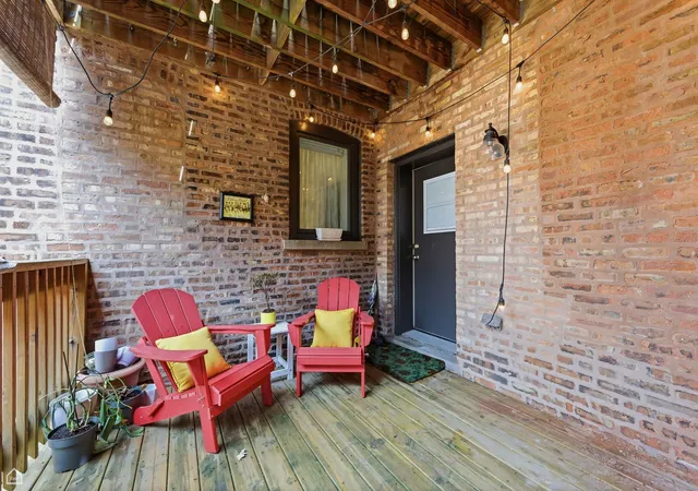 Homes for sale in Chicago, IL | 1215 E Madison Park Avenue, Chicago, IL 60615 | Houzeo