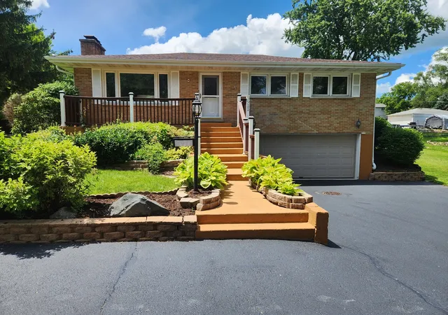 Single family home for sale at 3911 Eastway Dr, Island Lake, IL 60042 | MLS# 12684904