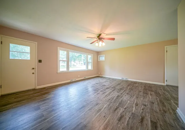 Photo 2 of Sale Pending at 507 W 1st Street, Mount Morris, IL 61054 | MLS# 12684912 | Listing updated on 2026-09-11