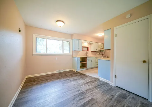 Photo 4 of Single family home for sale at 507 W 1st Street, Mount Morris, IL 61054 | MLS# 12684912 | Listing updated on 2026-10-24