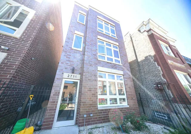 2nd image of 2711 W Polk St, Chicago, IL 60612 | MLS# 12684933
