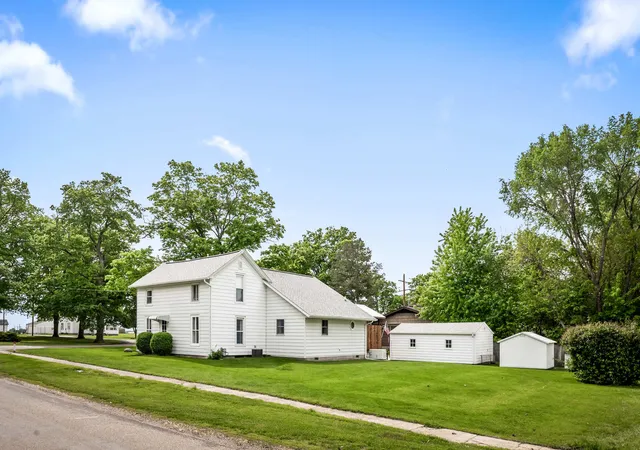 Homes for sale in Stanford, IL | 122 E Main St, Stanford, IL 61774 | MLS# 12685029