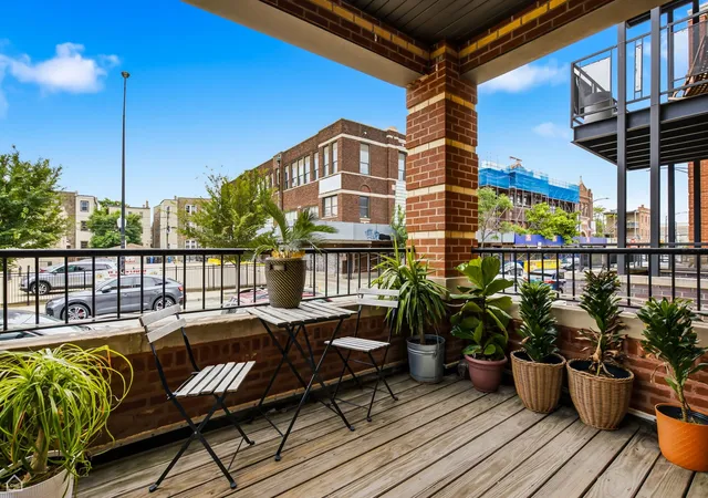 Photo 4 of Condo for sale at 2318 W Augusta Blvd #1A, Chicago, IL 60622 | MLS# 12685031 | Listing updated on 2026-09-24