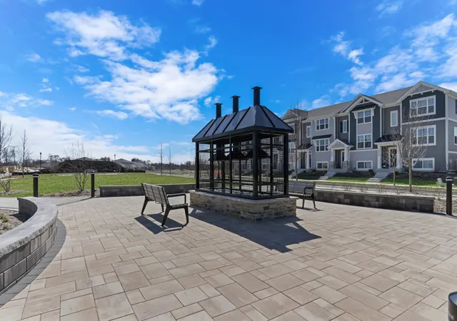 Photo 3 of Sale Pending at 520 Yosemite Way, Mundelein, IL 60060 | MLS# 12685041 | Listing updated on 2026-08-31