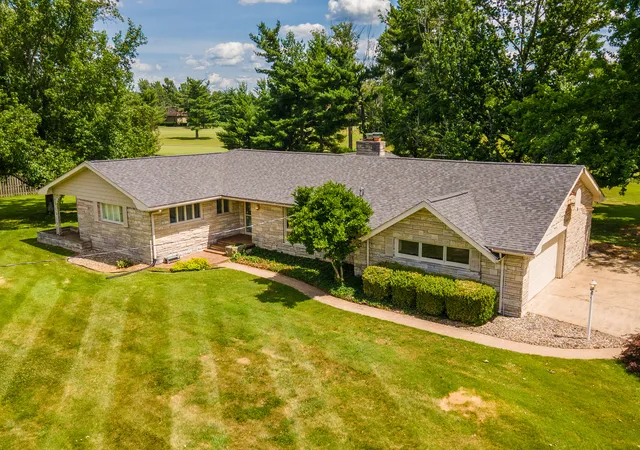 1st image of 919 W Grand Ave St, Carterville, IL 62918 | MLS# 12685046