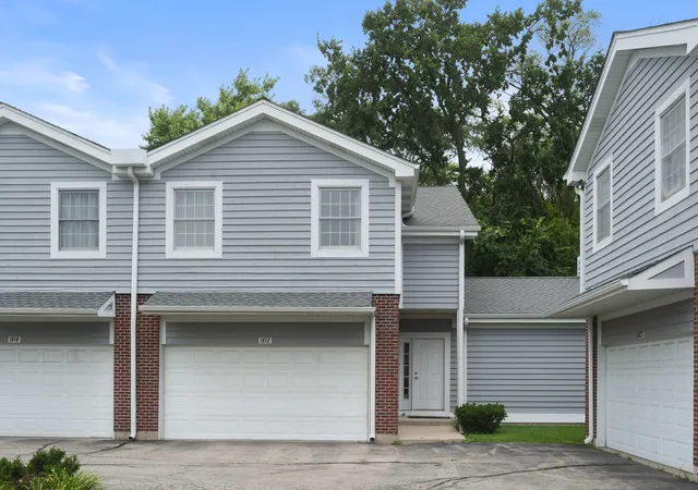 Homes for sale in Glenview, IL | 1812 Monroe Ct, Glenview, IL 60025 | MLS# 12685049
