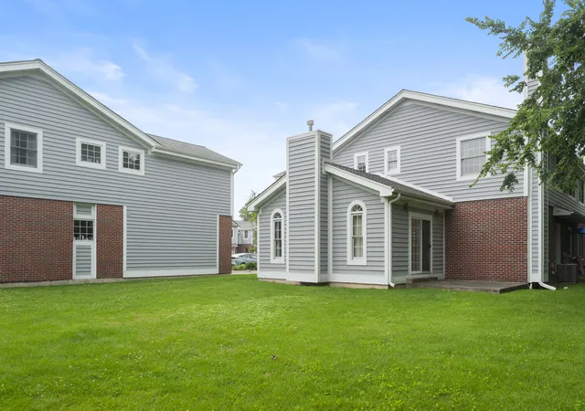 Homes for sale in Glenview, IL | 1812 Monroe Ct, Glenview, IL 60025 | MLS# 12685049