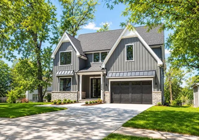 Photo 1 of Single family home for sale at 246 Holmes Ave, Clarendon Hills, IL 60514 | MLS# 12685111 | Listing updated on 2026-09-22