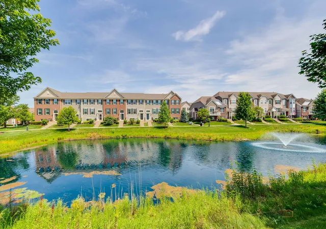 Homes for sale in Grayslake, IL | 582 Cannonball Dr #582, Grayslake, IL 60030 | MLS# 12685121