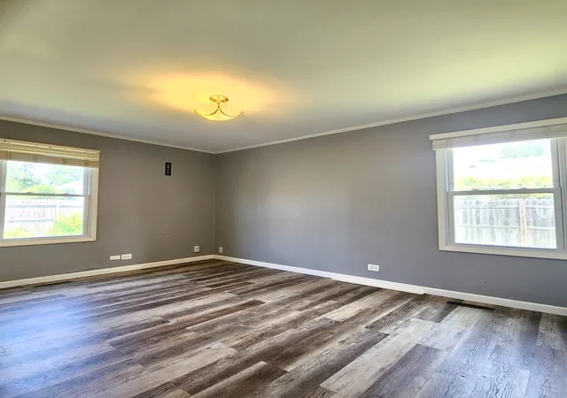 Photo 4 of Single family home for sale at 512 Cherry Cir, Glenview, IL 60025 | MLS# 12685140 | Listing updated on 2026-10-12