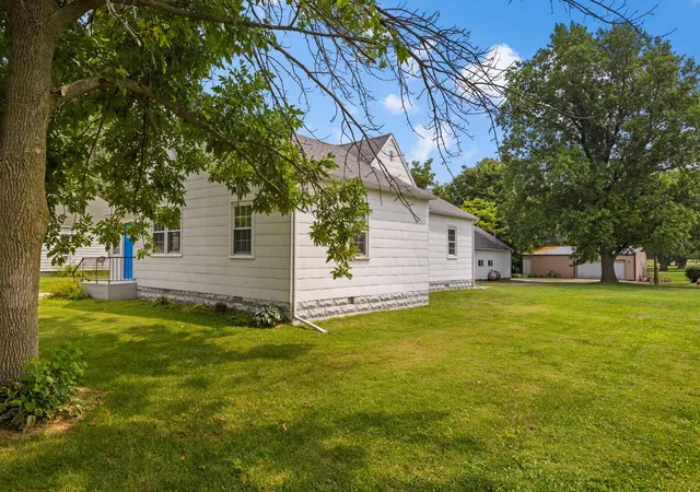 Homes for sale in Newman, IL | 303 S Shirley St, Newman, IL 61942 | MLS# 12685143