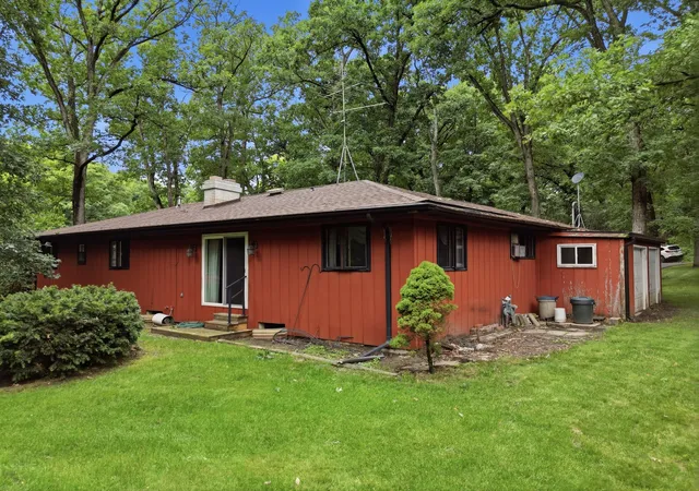 Homes for sale in Dixon, IL | 2087 Blackhawk Ln, Dixon, IL 61021 | MLS# 12685172