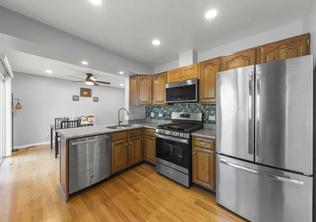 3rd image of 1748 Bucknell Ct, Naperville, IL 60565 | MLS# 12685176