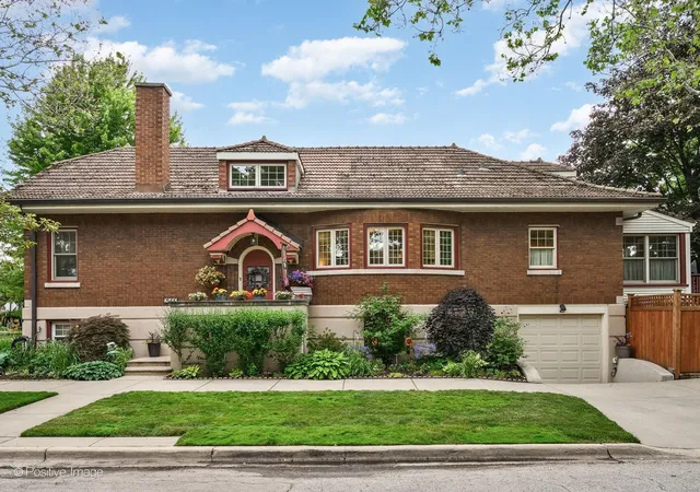 1st image of 2500 W Farwell Ave, Chicago, IL 60645 | MLS# 12685196
