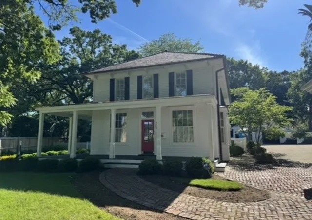 Homes for sale in Lake Forest, IL | 464 Oakwood Ave, Lake Forest, IL 60045 | MLS# 12685212
