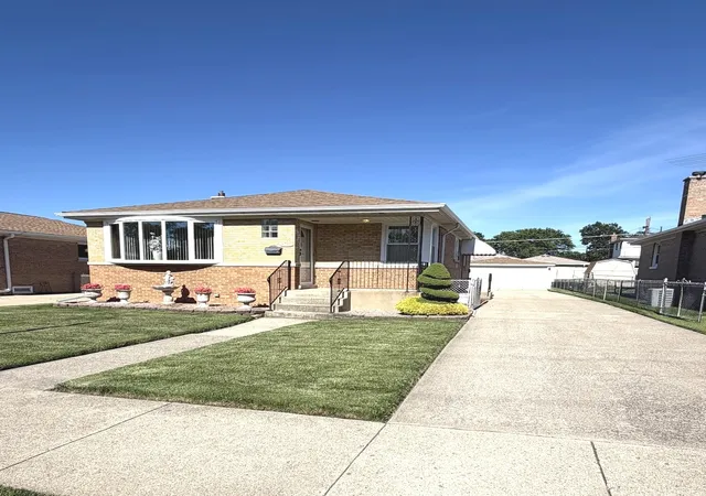 Photo 2 of Single family home for sale at 4047 Denley Ave, Schiller Park, IL 60176 | MLS# 12685236 | Listing updated on 2026-09-16