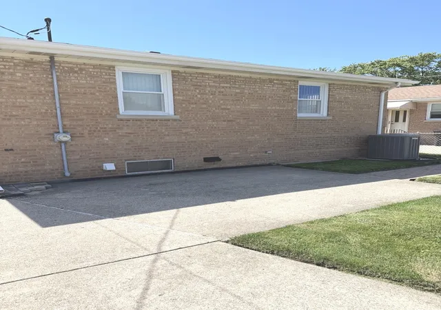 Photo 3 of Single family home for sale at 4047 Denley Ave, Schiller Park, IL 60176 | MLS# 12685236 | Listing updated on 2026-09-16
