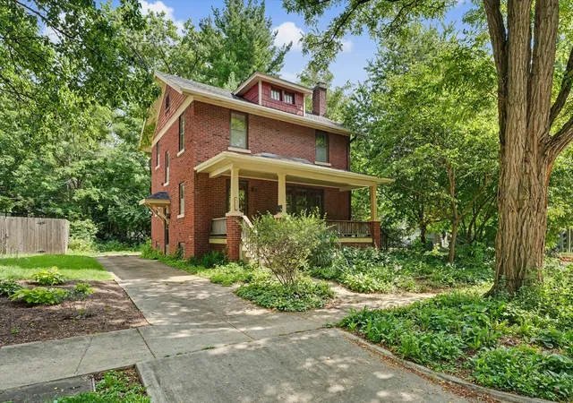 Homes for sale in Urbana, IL | 402 W Vermont Ave, Urbana, IL 61801 | MLS# 12685238