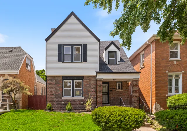 2nd image of 11304 S Lowe Ave, Chicago, IL 60628 | MLS# 12685258
