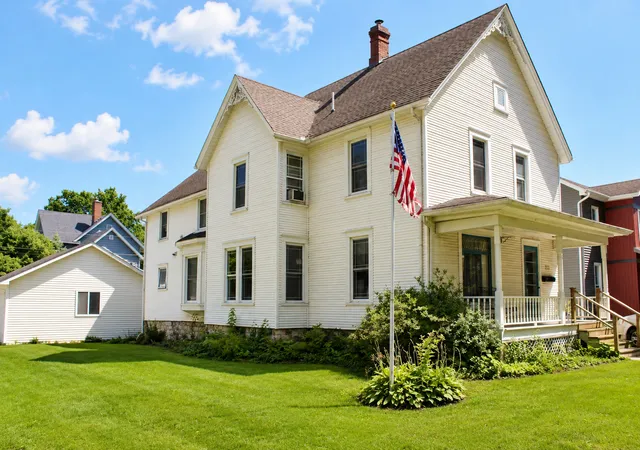 1st image of 222 W Jackson St, Morris, IL 60450 | MLS# 12685267