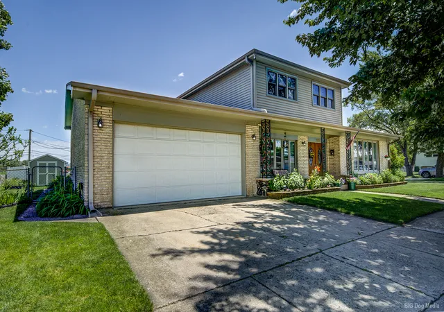 Homes for sale in Midlothian, IL | 15155 Ridgeway Ave, Midlothian, IL 60445 | MLS# 12685290