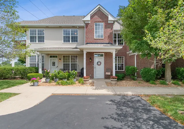 Homes for sale in Shorewood, IL | 1972 Parkside Dr #1972, Shorewood, IL 60404 | MLS# 12685298