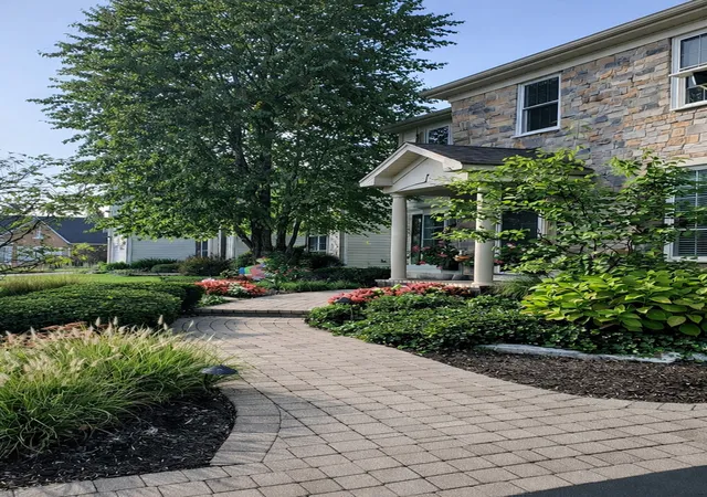 2nd image of 823 Columbia Cir, North Aurora, IL 60542 | MLS# 12685325
