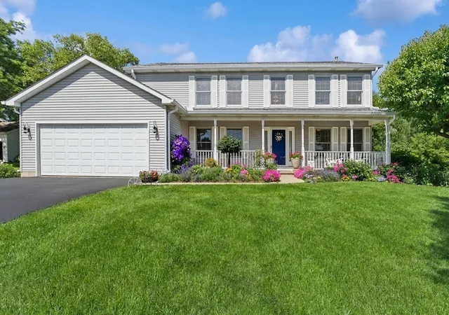 Homes for sale in Antioch, IL | 334 Sequoia Ct, Antioch, IL 60002 | MLS# 12685326