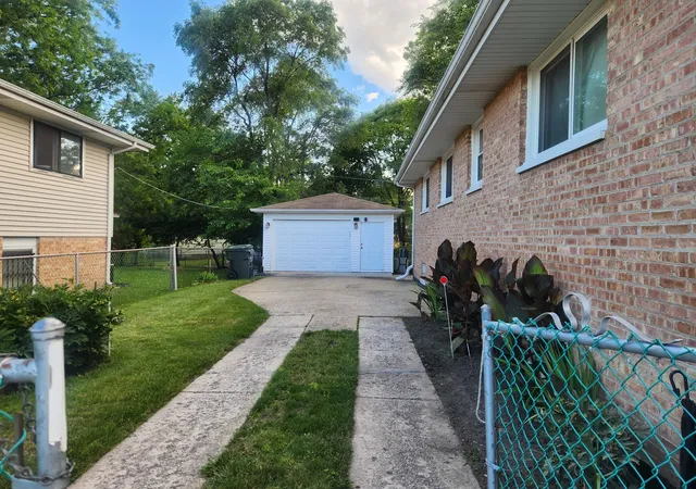 8th image of 14728 Langley Ave, Dolton, IL 60419 | MLS# 12685330