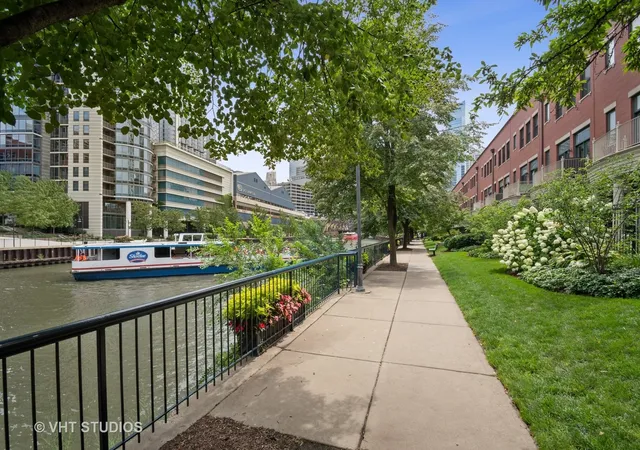 Homes for sale in Chicago, IL | 501 N Clinton St #704, Chicago, IL 60654 | MLS# 12685360