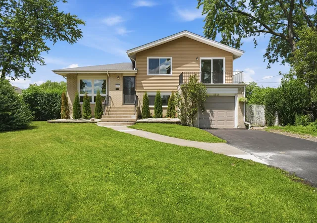 Homes for sale in Glenview, IL | 2524 Allison Ct, Glenview, IL 60025 | MLS# 12685373