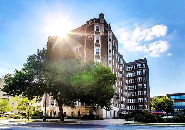 Homes for sale in Chicago, IL | 6334 N Sheridan Rd #2C, Chicago, IL 60660 | MLS# 12685374