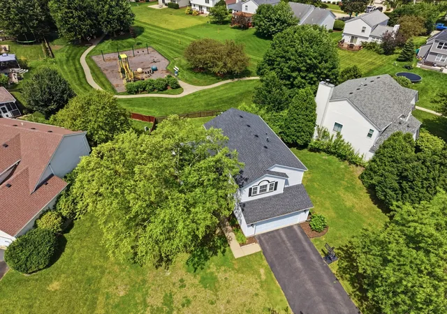Homes for sale in Plainfield, IL | 2054 Winding Lakes Dr, Plainfield, IL 60586 | MLS# 12685378
