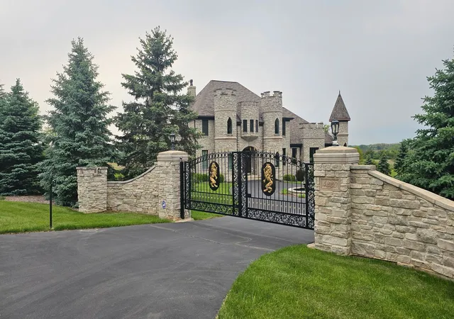 Homes for sale in Spring Grove, IL | 4220 Northgate Dr, Spring Grove, IL 60081 | MLS# 12685399