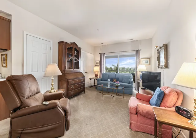 image of 2692 Stone Cir #302, Geneva, IL 60134 | MLS# 12685402
