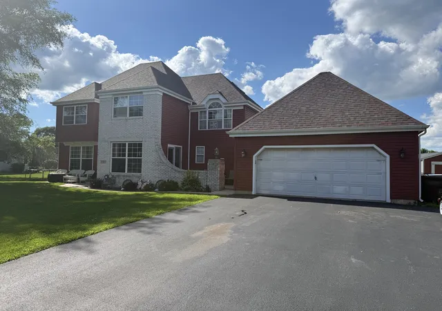 Homes for sale in Marengo, IL | 940 Beaver Pond Dr, Marengo, IL 60152 | MLS# 12685437