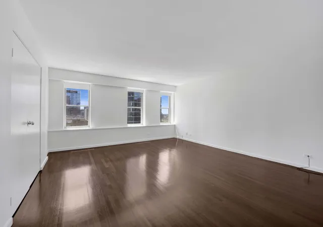 5th image of 40 E 9Th St, Chicago, IL 60605
