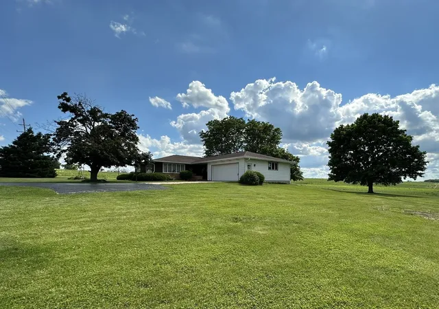 Homes for sale in Freeport, IL | 4430 Il Rte 26 N, Freeport, IL 61032 | MLS# 12685447