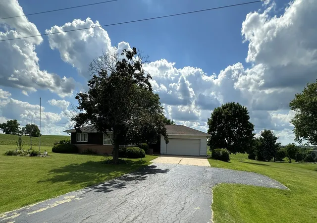 Homes for sale in Freeport, IL | 4430 Il Rte 26 N, Freeport, IL 61032 | MLS# 12685447