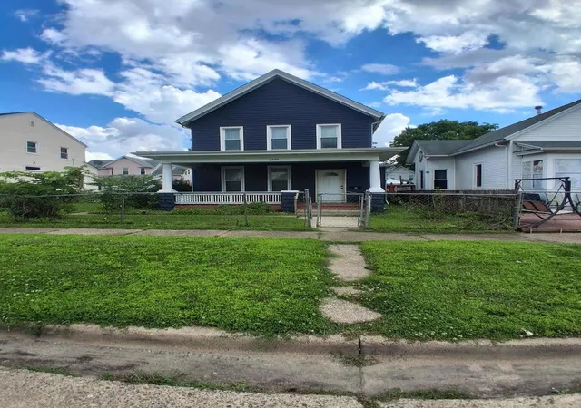 Photo 1 of Single family home for sale at 2736 5 1/2 Ave, Rock Island, IL 61201 | MLS# 12685468 | Listing updated on 2026-08-01