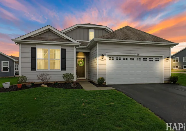 Homes for sale in Woodstock, IL | 1200 Redtail Cir, Woodstock, IL 60098 | MLS# 12685477