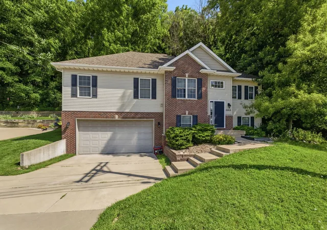 Homes for sale in Moline, IL | 5505 38th Ave, Moline, IL 61265 | MLS# 12685504