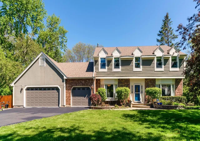Homes for sale in Long Grove, IL | 5544 Oak Grove Dr, Long Grove, IL 60047 | MLS# 12685559