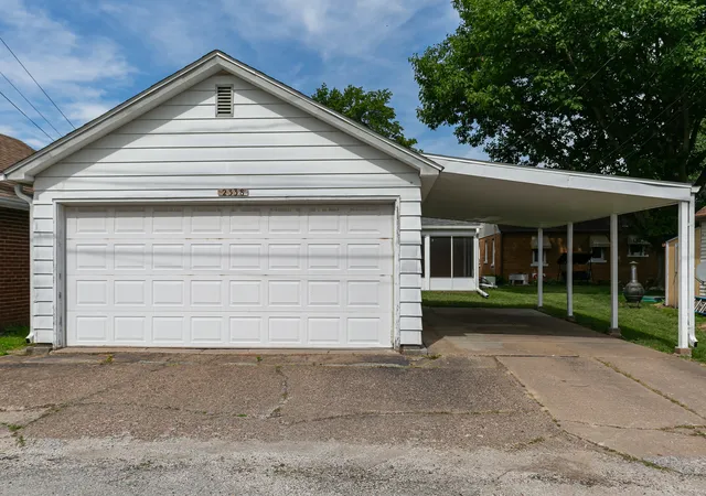 Homes for sale in East Moline, IL | 2338 7th St, East Moline, IL 61244 | MLS# 12685575