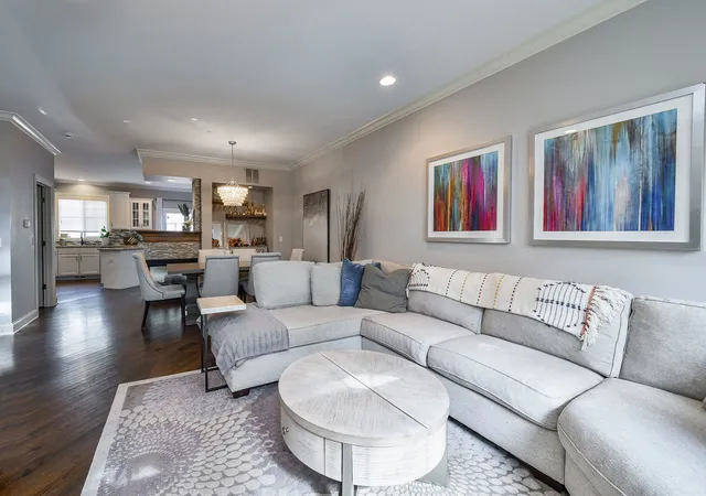 5th image of 834 Shandrew Dr, Naperville, IL 60540 | MLS# 12685582