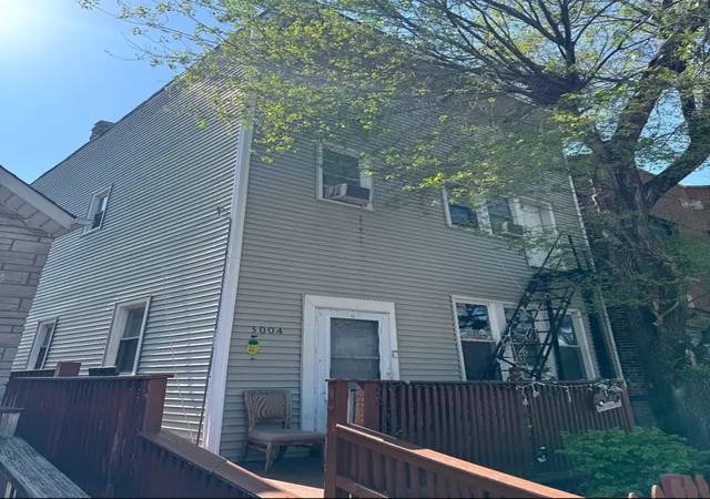 Homes for sale in Chicago, IL | 3004 S Loomis St, Chicago, IL 60608 | MLS# 12685631