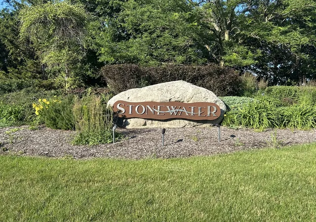 Homes for sale in Wonder Lake, IL | 6809 Willow Dr, Wonder Lake, IL 60097 | MLS# 12685635