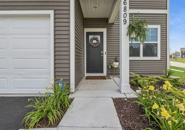 Homes for sale in Wonder Lake, IL | 6809 Willow Dr, Wonder Lake, IL 60097 | MLS# 12685635