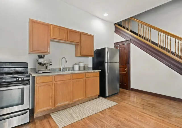 Homes for sale in Chicago, IL | 1132 E 44Th St, Chicago, IL 60653 | MLS# 12685639