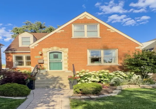 Homes for sale in Chicago, IL | 10711 S Artesian Ave, Chicago, IL 60655 | MLS# 12685659